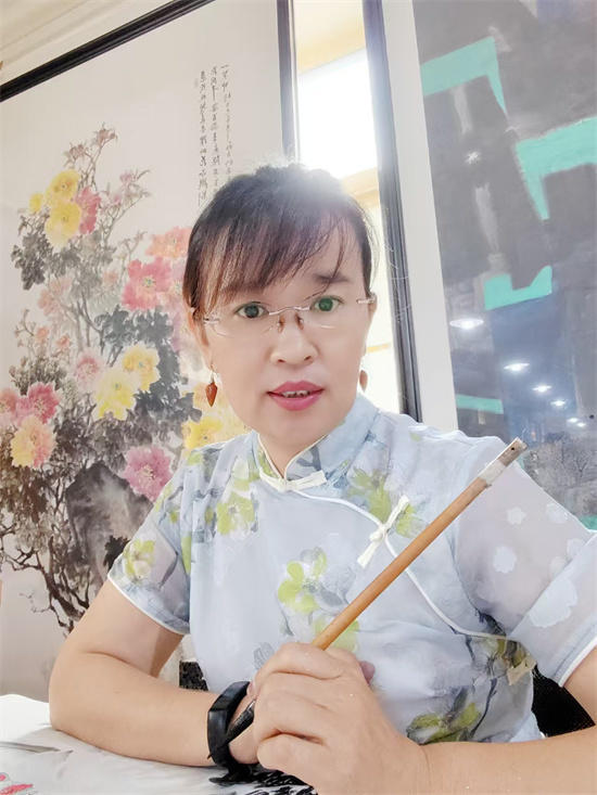雪国玫瑰——艺术家王燕