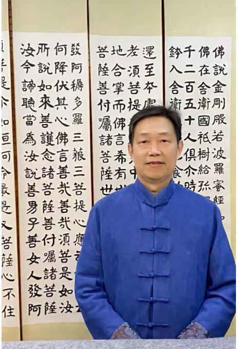 郝广亮《节错根盘方知器利，春华秋实不负人勤》获中央美院一等奖