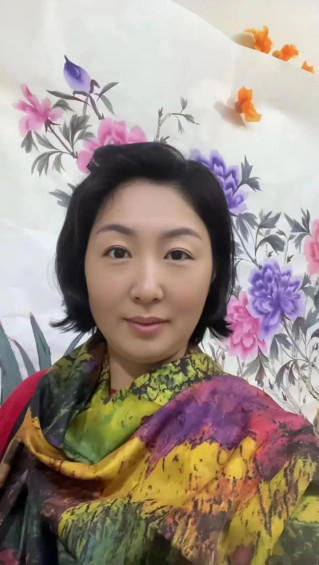 勇依欣《国色天香》获中央美院一等奖