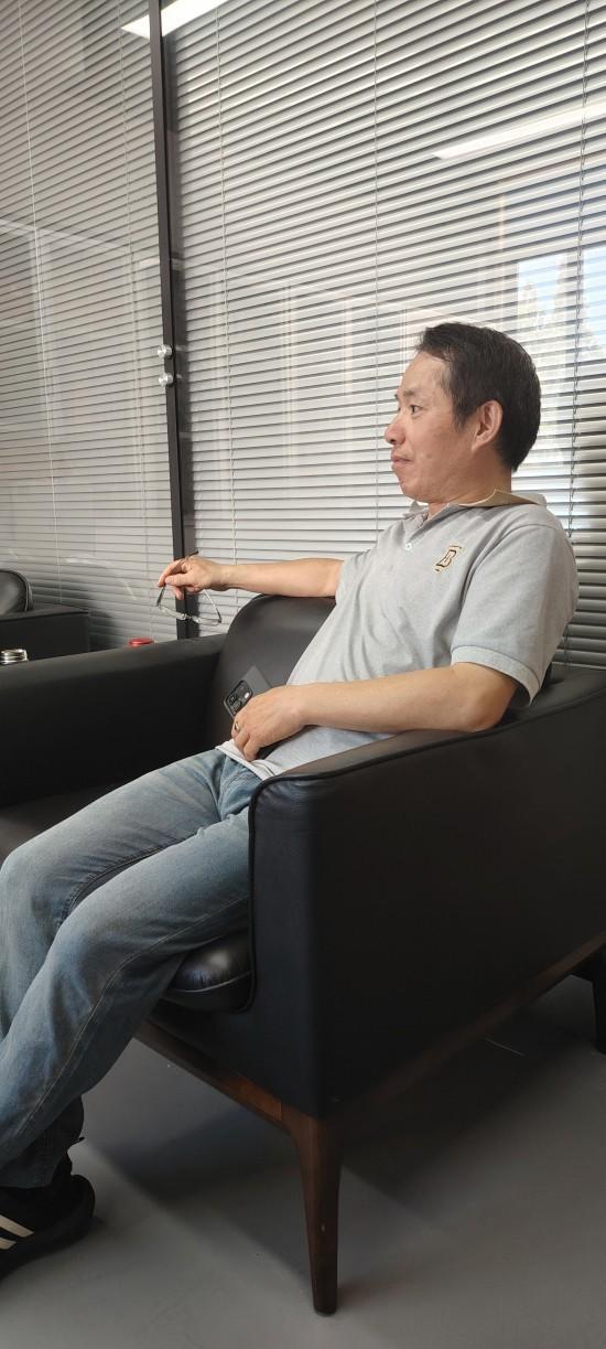 王加荣（艺术家）——笔触细腻 色彩斑斓