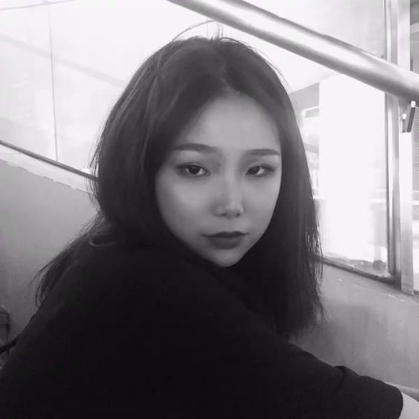 萧潱和他的学生陈雨妡艺术作品展在岜宙艺术美篇网络美术馆开幕