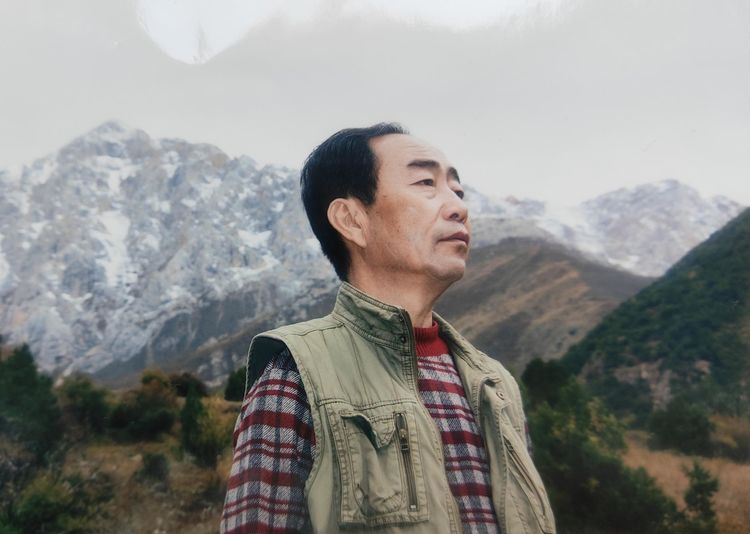 画家贾海君——画风清丽俊雅，韵味厚重、形象逼真！
