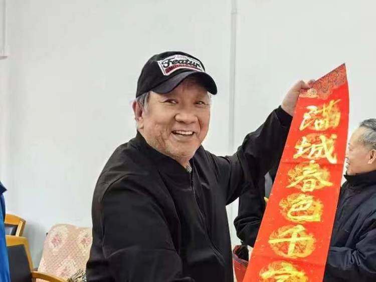 书画家彭增文——妙笔生花，色彩亮丽，意境深远，雅俗共赏。