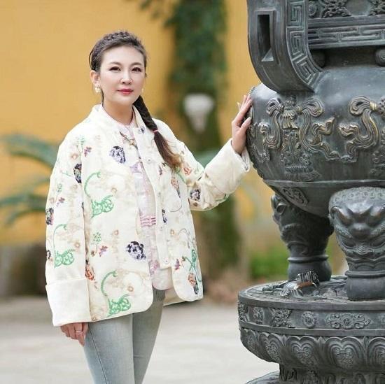 宁婉玉新中式山水国际5大拍行签约艺术家