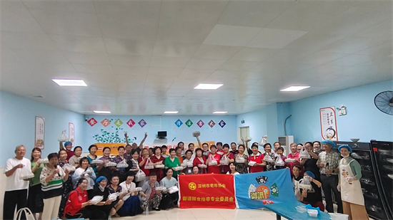 “感恩母亲节·民以食为安”社区联动包御谱馄饨亲子活动