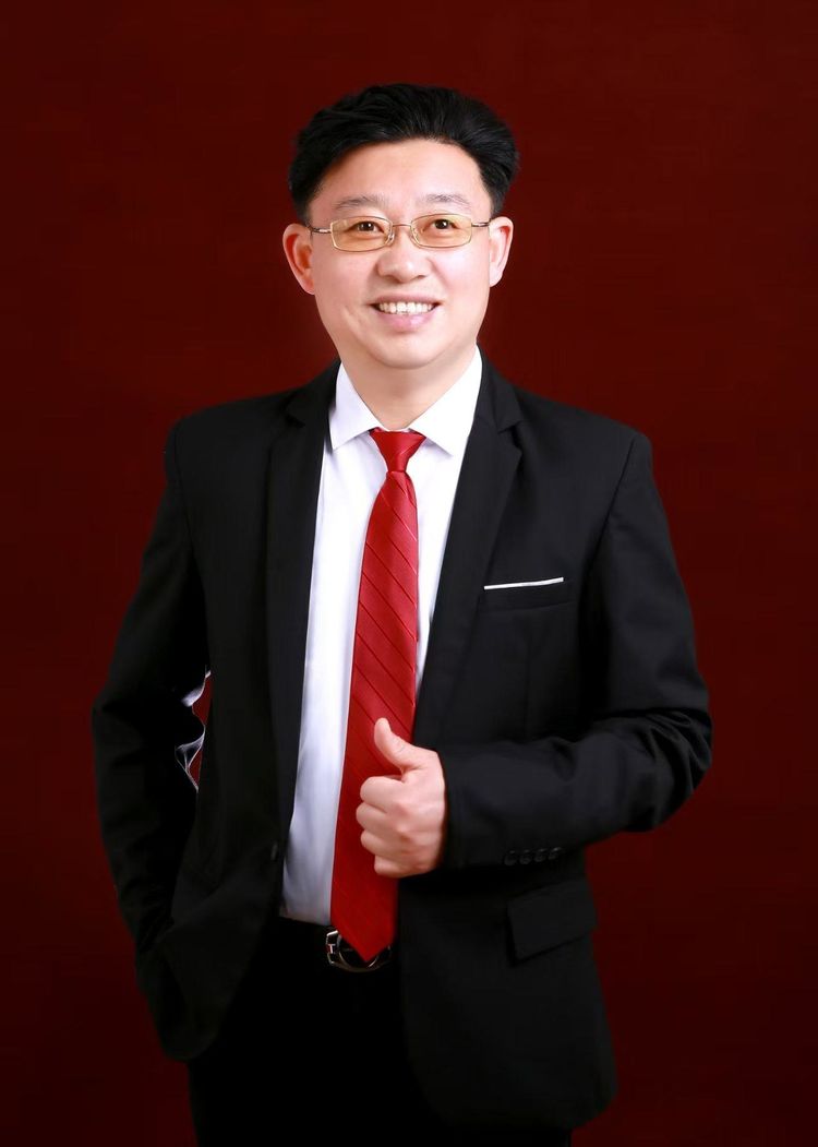 世界名人、学界楷模—余四海