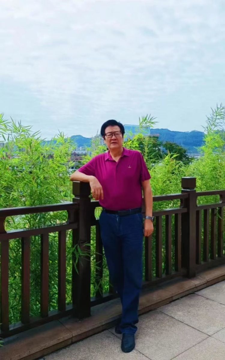 画家张 颂荣登2025艺坛影响世界风云人物