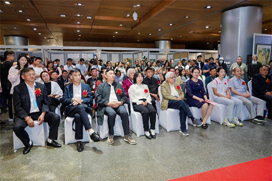 书法家梁宝琦参加同心筑梦•艺颂华章当代艺术名家作品展！