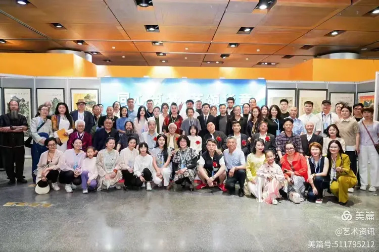特邀画家王铁中参加同心筑梦·艺颂华章当代艺术名家作品展