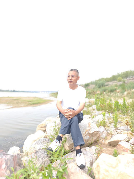 以艺术为脊 承文明之重——中国当代诗书画家长安叶枫作品赏析