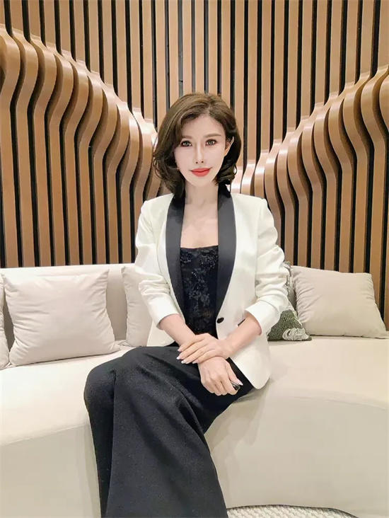 艺术家陆鑫——灵思妙笔绘乾坤，匠心独运撼人心