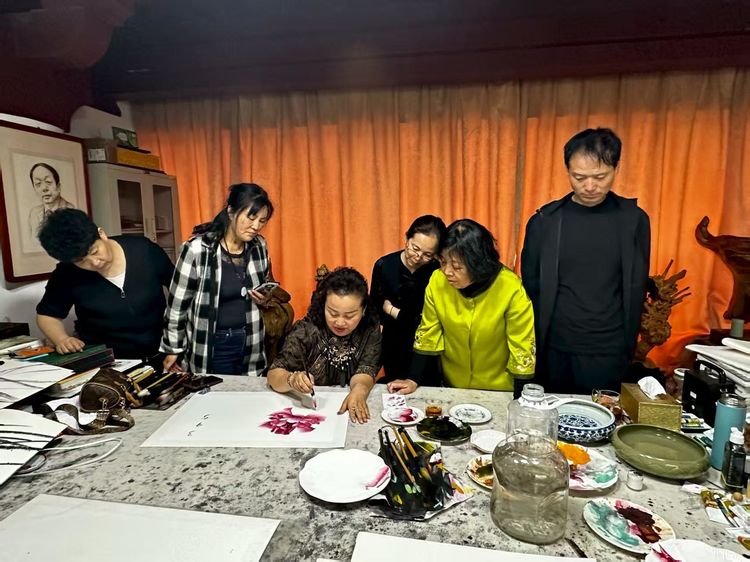 丹青绘春秋 翰墨育桃李——著名艺术家王凤的艺术人生与教育情怀