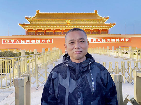 《观阅兵之盛，品书画之魂》