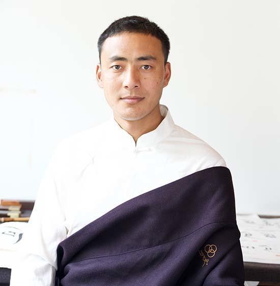 德青公布（德公）——让藏地艺术在瓷都绽放光彩的非遗传承者