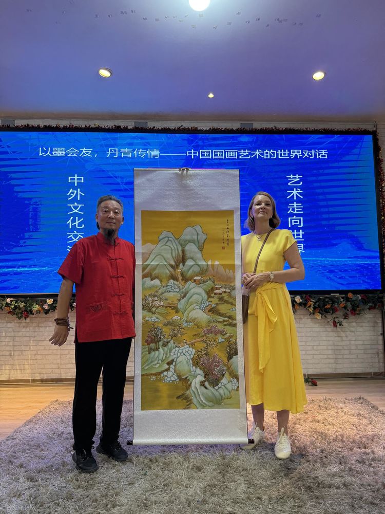 画家石宪波中国深圳受邀芬兰总理玛丽·基维涅米接见