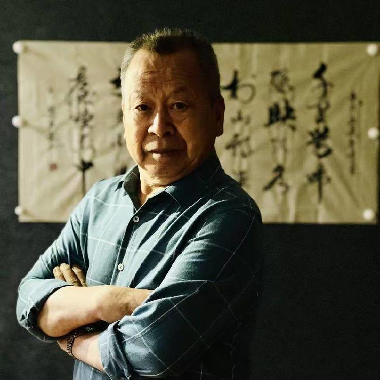 书法家范英聚参加全国规范字书写大赛荣获一等奖