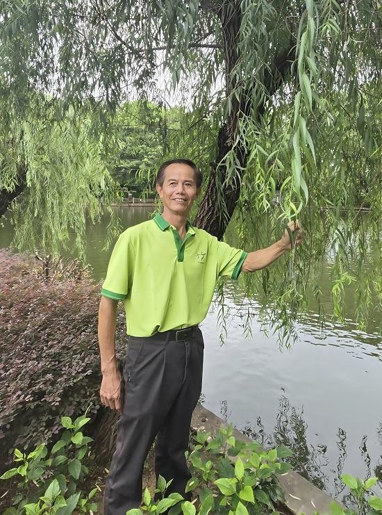 万广明——诗联颂中华