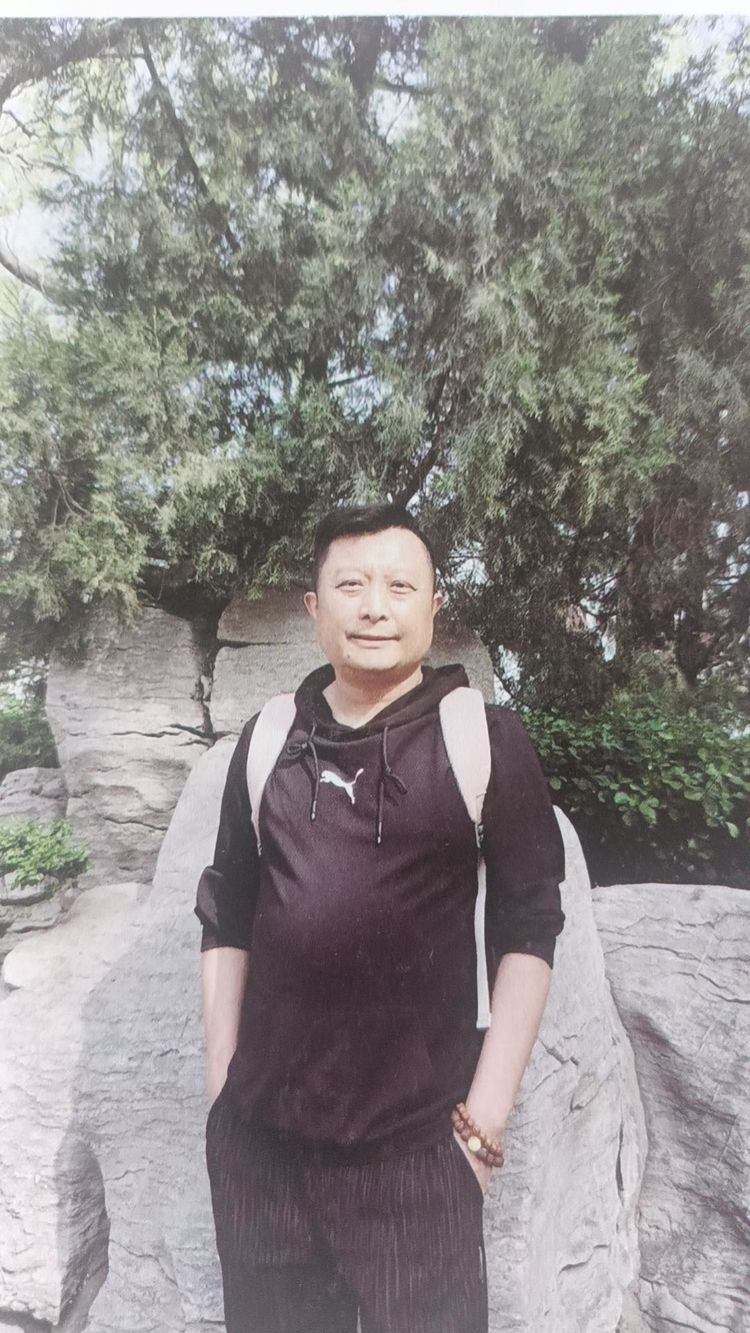 泼彩泰山的先行者秦峰