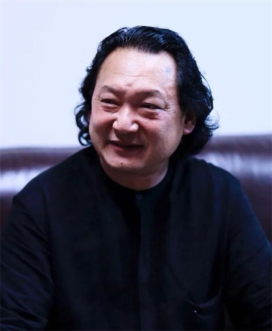特别关注||画家王华明《维度交响》688万落锤