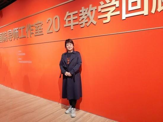 著名艺术家田娜娜作品在美国杜邦拍卖公司落锤成交