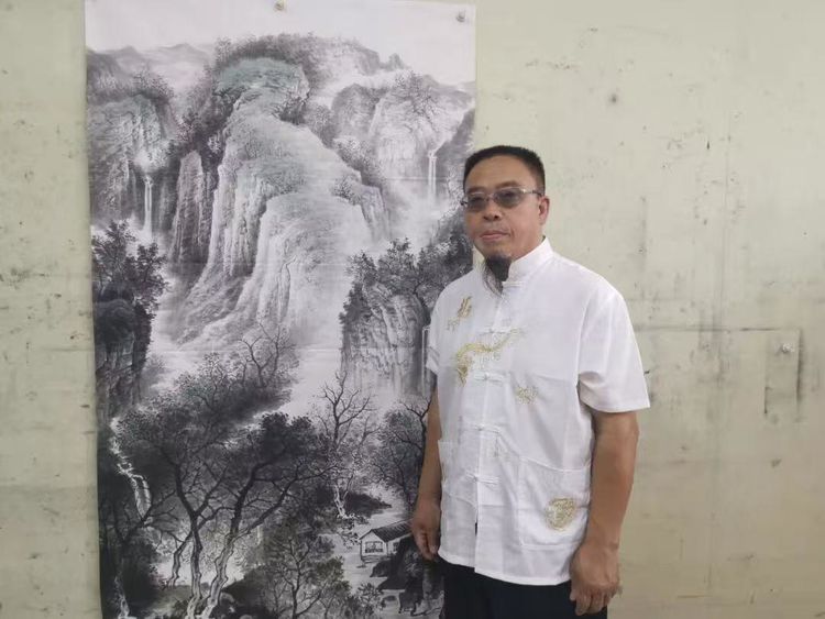书画家卢玉福——笔墨深邃 宁静飘逸
