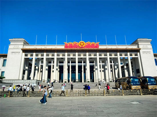 国家博物馆收藏师文娟作品《福地宜居》 树立现当代传统国画新典范