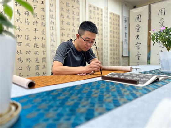 ‌墨韵天成 丨年度艺术风云人物：百强艺术家杨新博