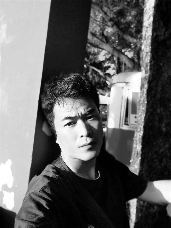 笔落生云烟 墨染四时花——画家李培明作品清赏