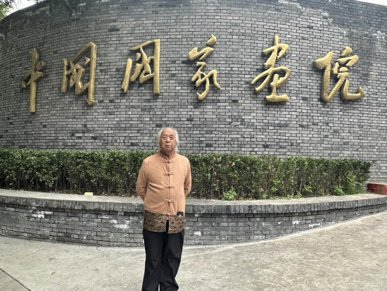 海派代表画家魏中华艺术绽华彩，“华美行”展映风华