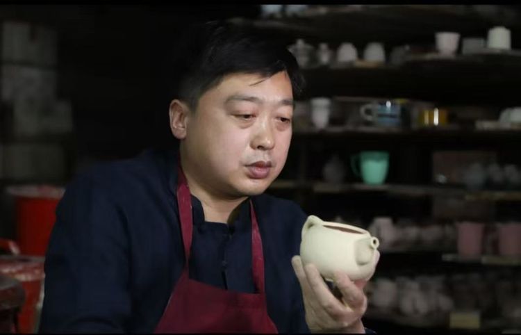 赵少红非物质文化遗产《承运壶》