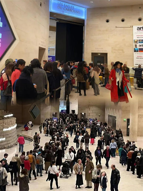 画家袁勇受邀参加巴黎卢浮宫《ART SHOPPING》第36届国际艺博会