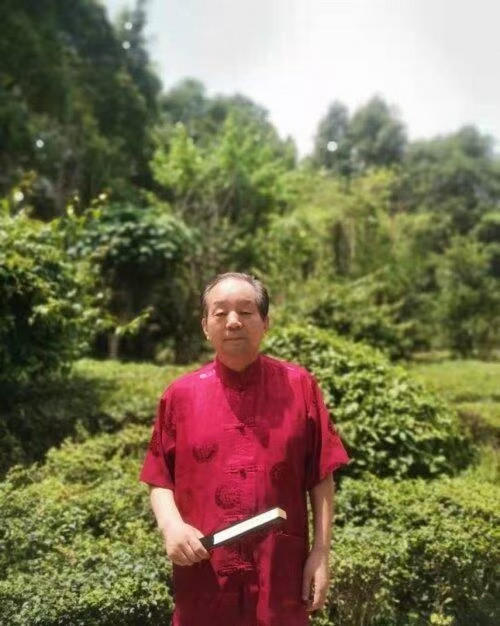 最具影响力艺术家书画界泰斗少数民族传统文化画派创始人——张涵民