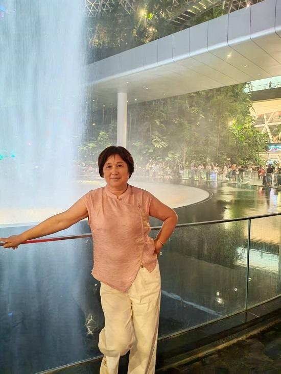 徐桂勤作品《一马当先》在美国杜邦拍卖会圆满落锤成交！