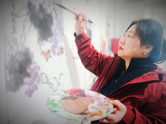 笔底春风：书画名家徐昭月的工笔世界与写意情怀