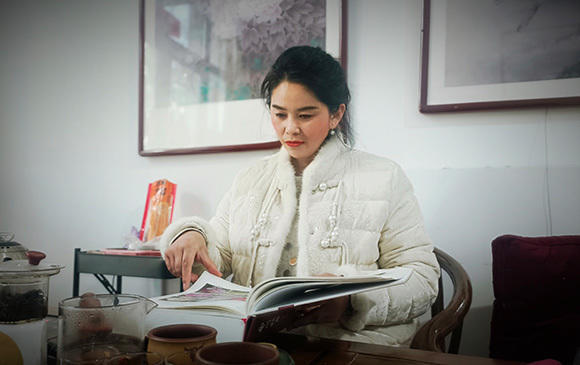 段香荣的工笔艺术之路——翰墨染芳华，丹青绘春秋