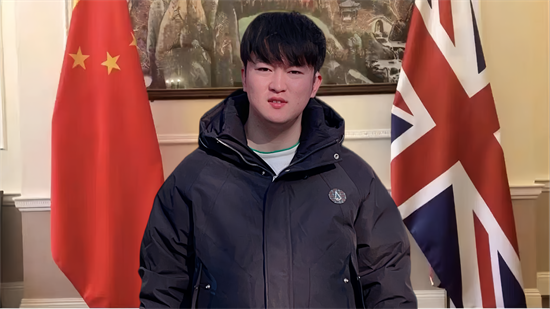 笔墨传情，侨心聚力：画家吉瑞英国大使馆文化之约