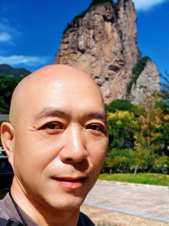 山水画家吴谦弘——笔墨间的山水情怀