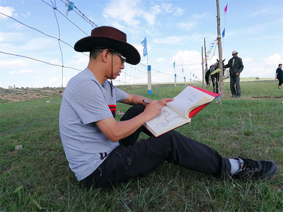 仇立权马年艺术作品展